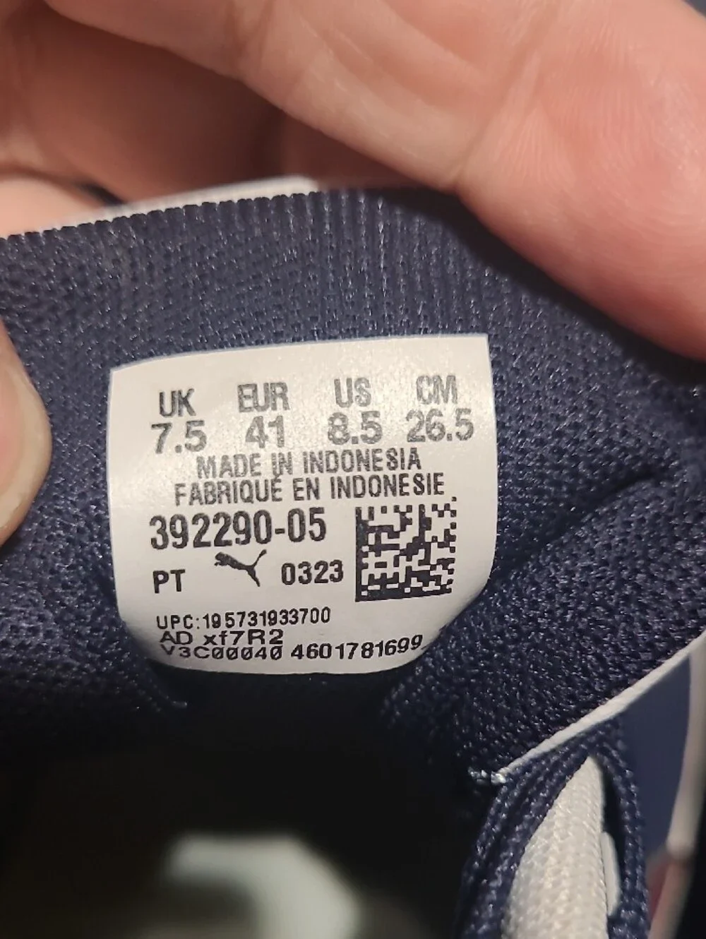 Puma Size 8.5 Navy, White & Burgundy Low-Top Sneakers